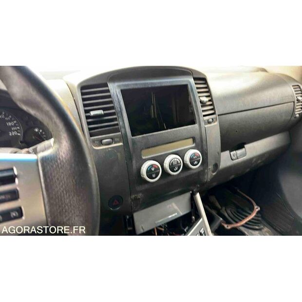 2012 NISSAN NAVARA-46494115