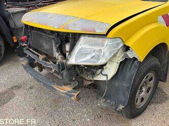 2012-nissan-navara-1441075-46494116