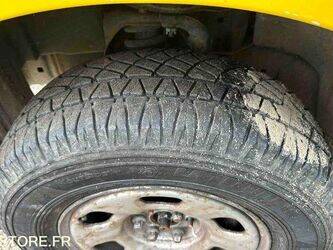 2012-nissan-navara-1441075-46494118