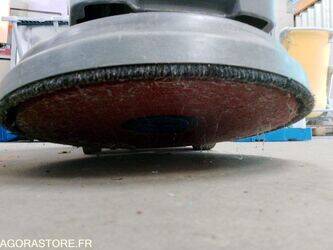 2020-tennant-t300-1441082-46494198