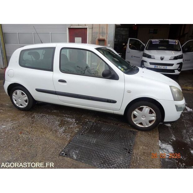 2005 Renault Clio-46494311