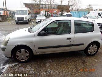2005-renault-clio-1441093-46494312
