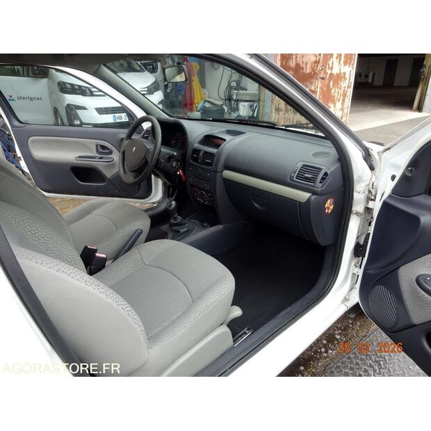 2005 Renault Clio-46494314