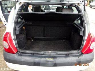 2005-renault-clio-1441093-46494320