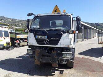 2009-mercedes-benz-unimog-1441095-46494332