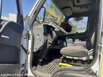 2009-mercedes-benz-unimog-1441095-46494333