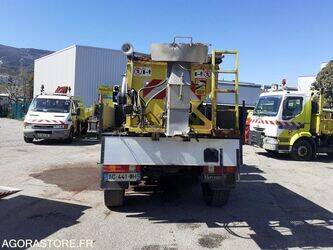 2009-mercedes-benz-unimog-1441095-46494336