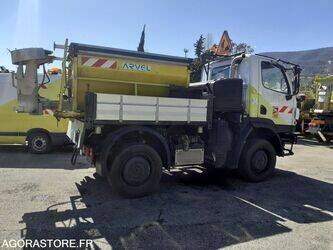 2009-mercedes-benz-unimog-1441095-46494337