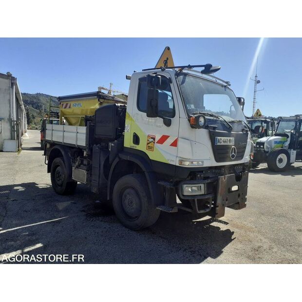 2009 مرسيدس بنز Unimog-46494338