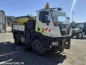 2009-mercedes-benz-unimog-1441095-46494338