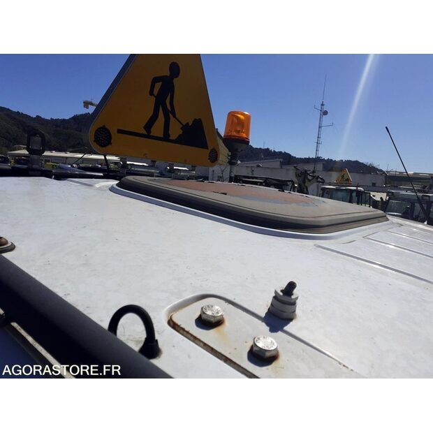 2009 مرسيدس بنز Unimog-46494348