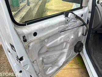 2009-renault-kangoo-1441103-46494428