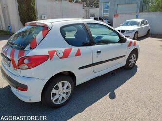 2010-peugeot-206-1441108-46494523