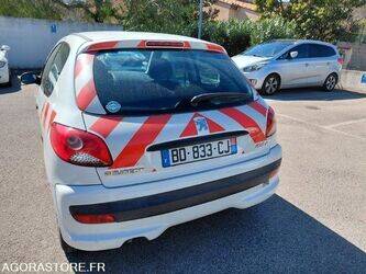 2010-peugeot-206-1441108-46494524