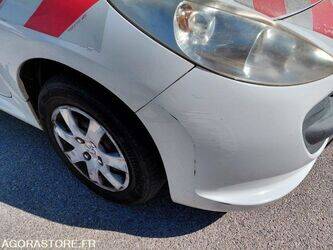 2010-peugeot-206-1441108-46494526