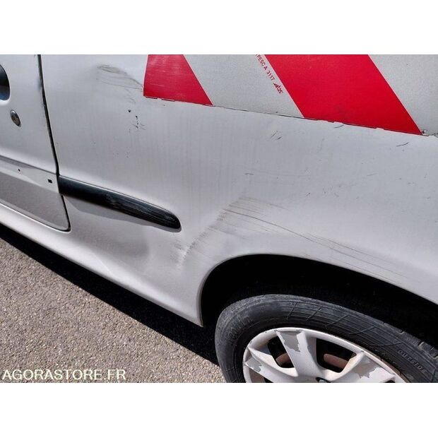 2010 Peugeot 206-46494530