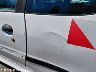 2010-peugeot-206-1441108-46494531