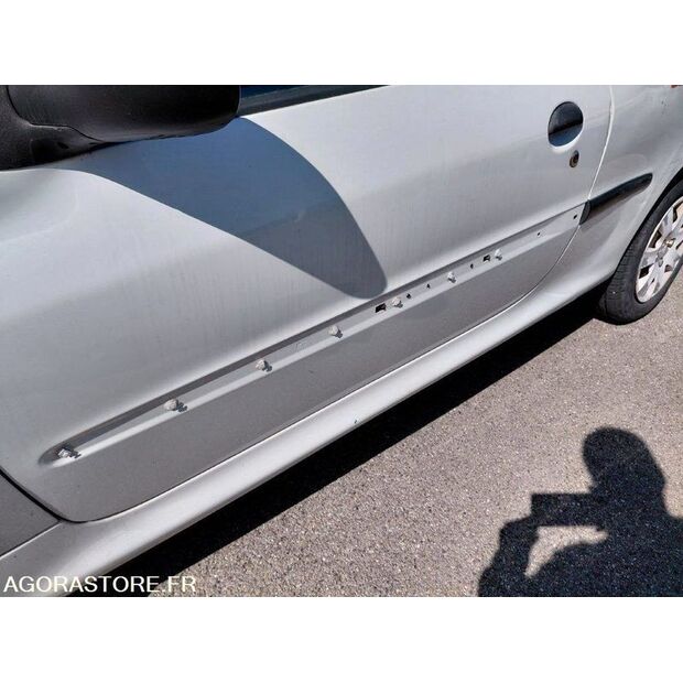 2010 Peugeot 206-46494532