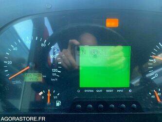 2011-mercedes-benz-intouro-1441112-46494553