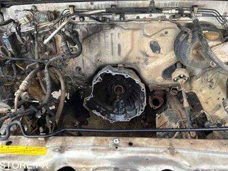 2012-nissan-pick-up-46494713