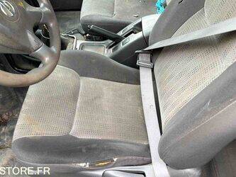 2012-nissan-pick-up-46494716