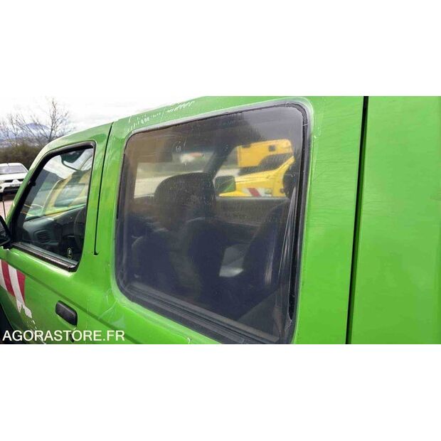 2012 NISSAN PICK-UP-46494722