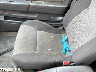 2012-nissan-pick-up-46494724