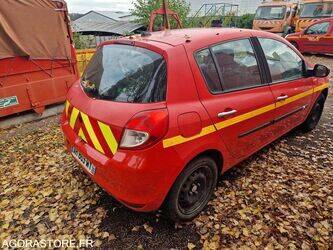 2009-renault-clio-1441124-46494730