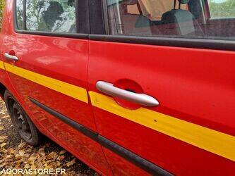 2009-renault-clio-1441124-46494737