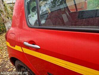 2009-renault-clio-1441124-46494738