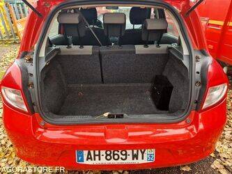 2009-renault-clio-1441124-46494742