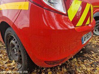 2009-renault-clio-1441124-46494743