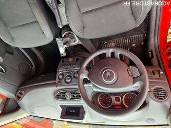 2009-renault-clio-1441124-46494749