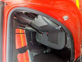 2009-renault-clio-1441124-46494751