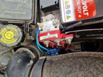 2009-renault-clio-1441124-46494758