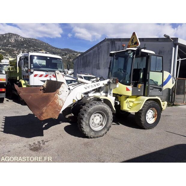 2004 Volvo L30B-46494782