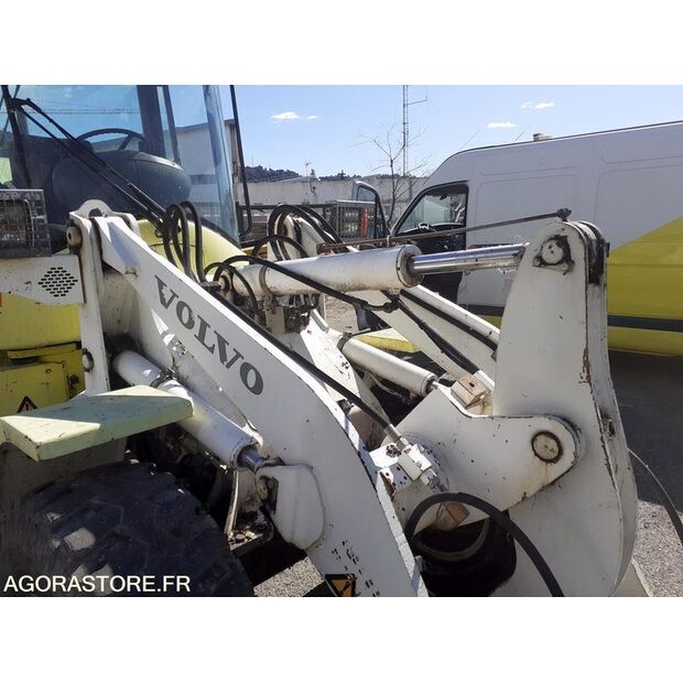 2004 Volvo L30B-46494788