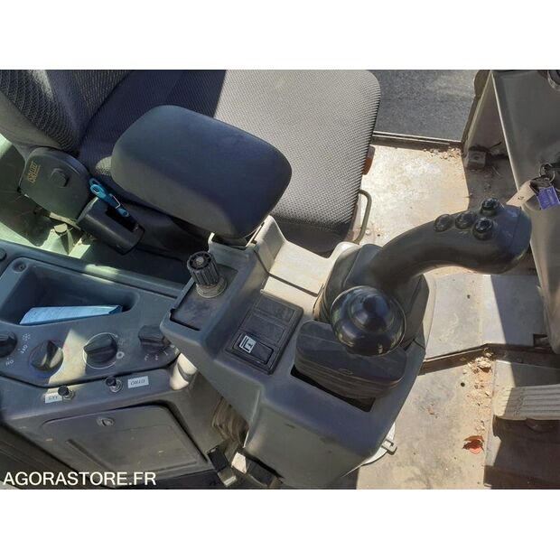 2004 Volvo L30B-46494792