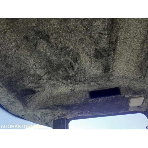 2004 Volvo L30B-46494797