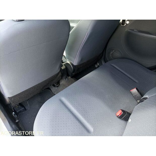 2012 Peugeot ION-46494816