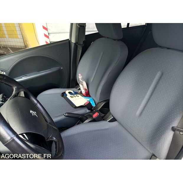 2012 Peugeot ION-46494818