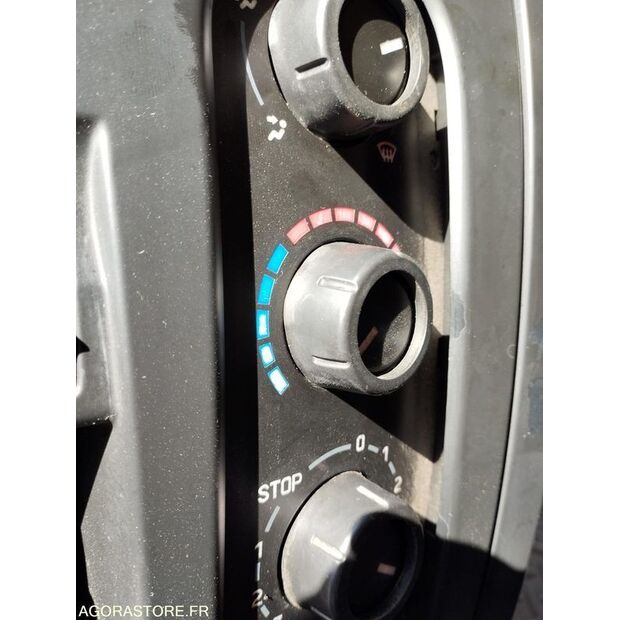 2014 رينو D WIDE-46494898