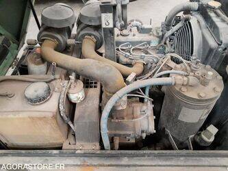 صورة ل كومبروسر 1996 سولير للبيع في الصّين