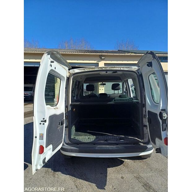 2015 Renault Kangoo-46495020