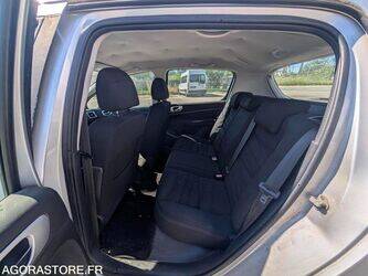 2007-peugeot-307-1441152-46495123