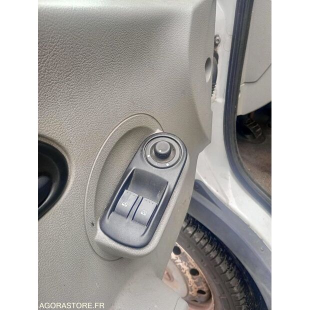 2010 Renault Master-46495189