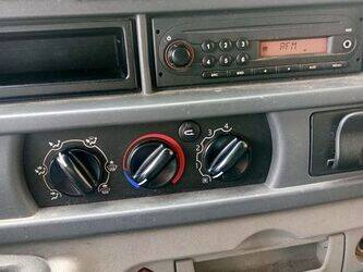 2010-renault-master-1441163-46495192