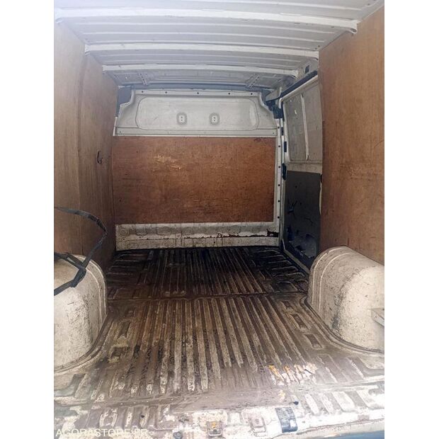 2010 Renault Master-46495193