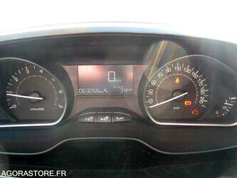 2018-peugeot-208-1441173-46495301