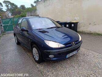 2002-peugeot-206-46495479